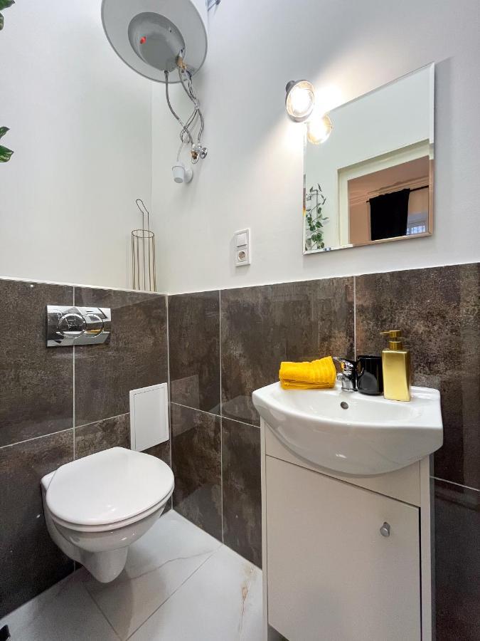 Green Goblin Apartment With Free Private Parking Budapeste Exterior foto