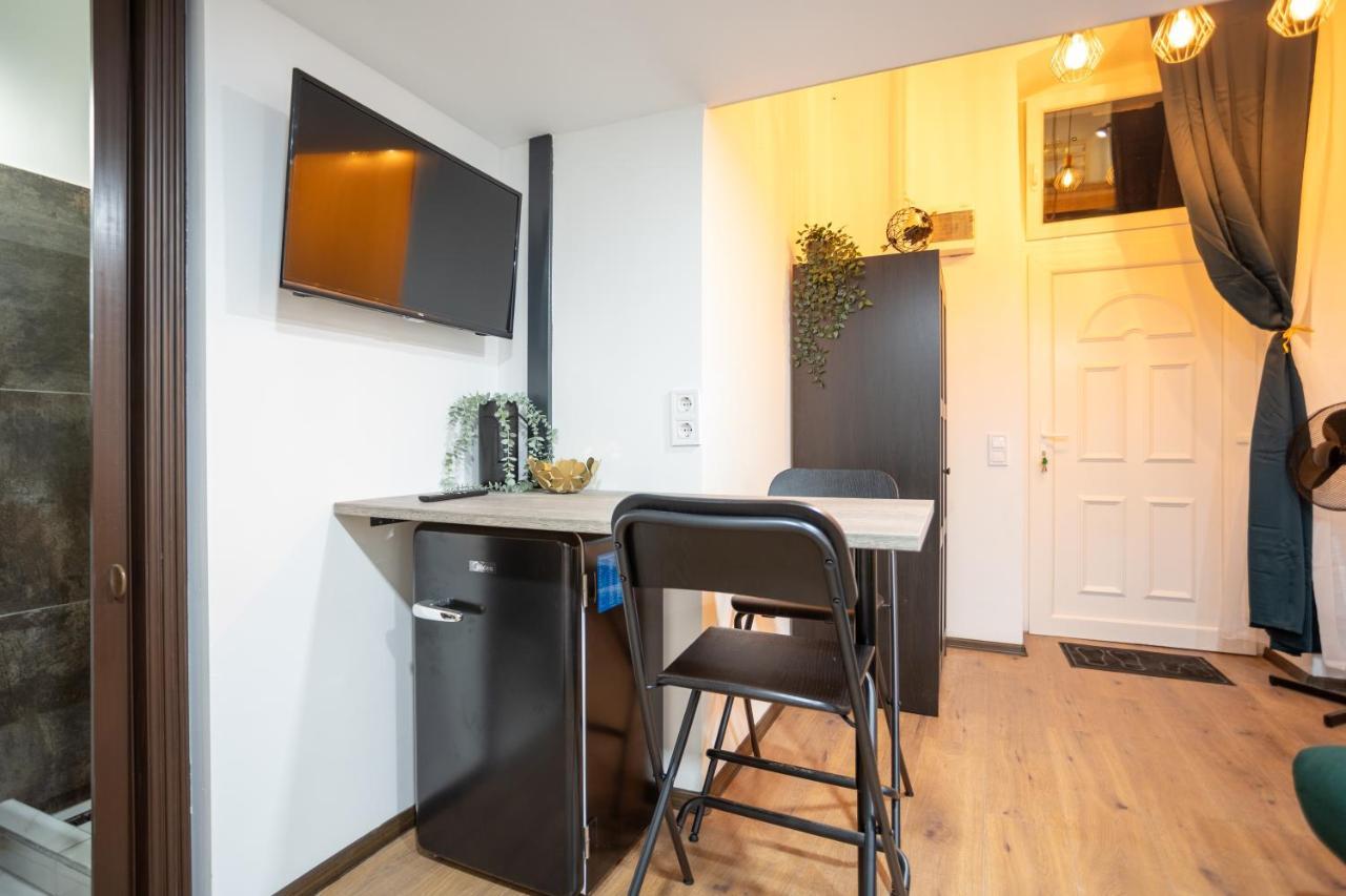 Green Goblin Apartment With Free Private Parking Budapeste Exterior foto